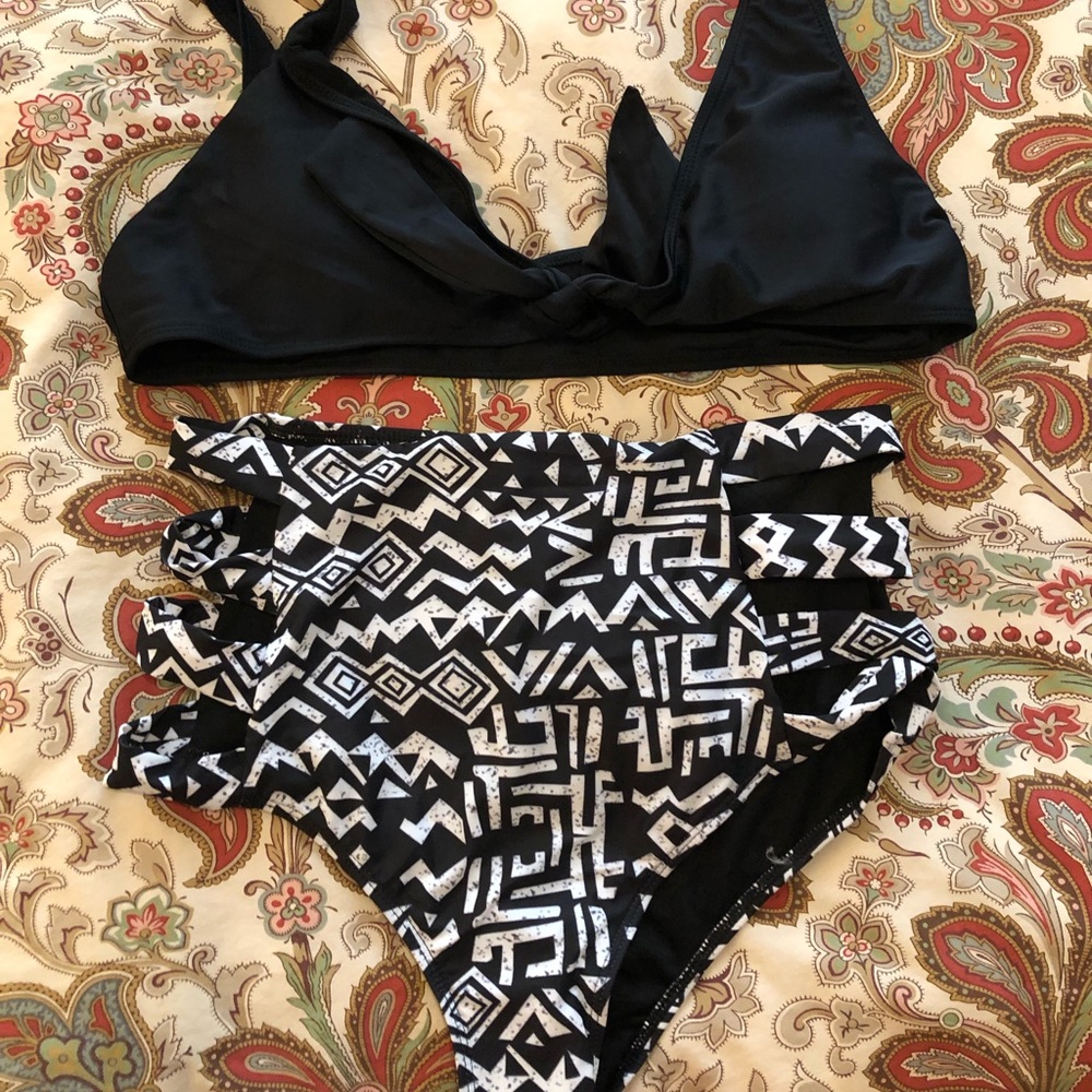 Cupshe Swimsuit, Medium